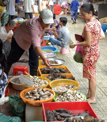 Sức mua đóng “băng”, doanh nghiệp căng mình vượt khó