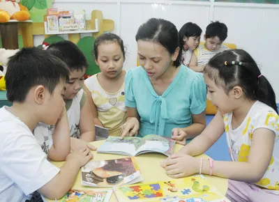Dạy tiếng Anh ở bậc mầm non - Rối chương trình, nhiều nỗi lo