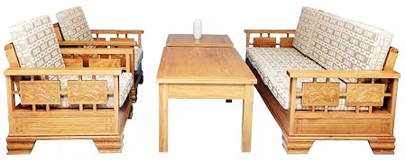 Nội thất gỗ màu sáng thích hợp cho mùa hè