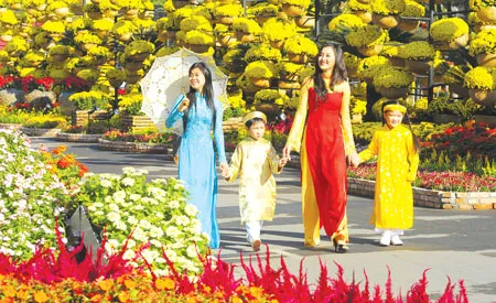 Saigontourist tổ chức thành công Đường hoa Nguyễn Huệ và lễ hội Tết trong 10 năm qua