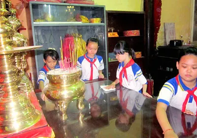 Dạy sử bằng phương tiện nghe - nhìn: Hấp dẫn, dễ tiếp thu