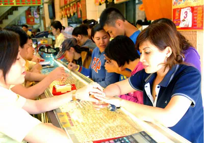 Giảm chênh lệch giá vàng - Đưa vàng tồn vào lưu thông