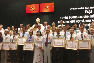 Tỏa sáng tấm gương gia đình hiếu học