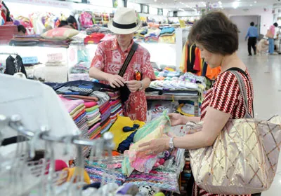 Hoàn thuế VAT cho du khách, hàng Việt vẫn “lép vế”