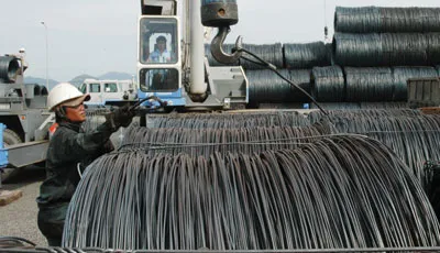 Khó khăn bủa vây ngành thép