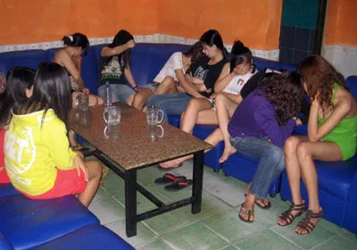 Phó Chủ tịch UBND quận Bình Thạnh Lê Thị Bích Khanh: Tập trung đánh tan “tập đoàn” bia ôm