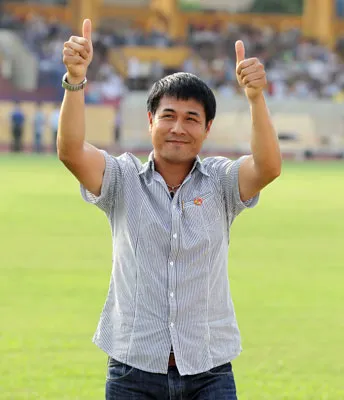 Nếu HLV Hữu Thắng thua thì niềm tin của người hâm mộ sẽ giảm sút. Ảnh: Quang Minh