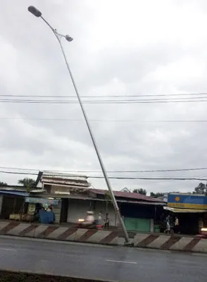 Trụ đèn nghiêng