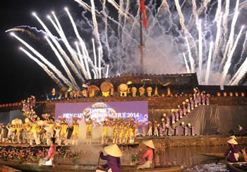 Highlight activities of the festival take place at Ngo Mon Gate in Hue Royal Citadel. (Photo: SGGP)