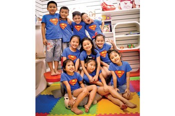 Ten of the selected contestants join the final round (Photo: SGGP)