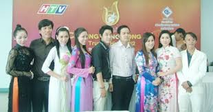 Candidates of the Cai Luong singing contest (Photo: SGGP)