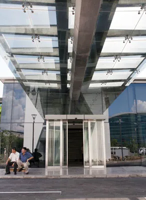 Cửa vào đài quan sát