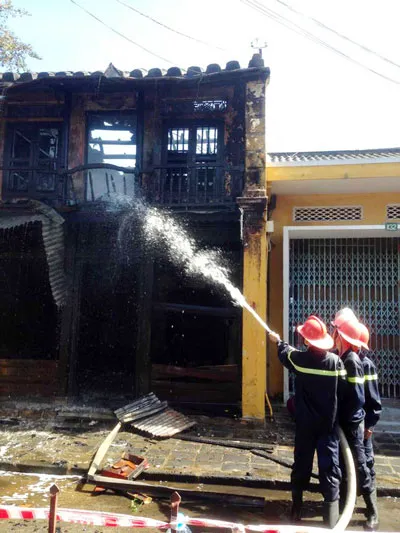 Ngôi nhà bị cháy rụi