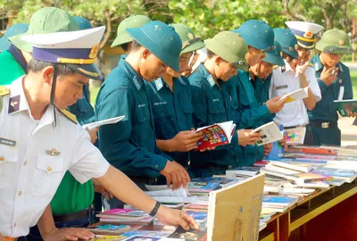 Chung tay góp sách, chắp cánh ước mơ