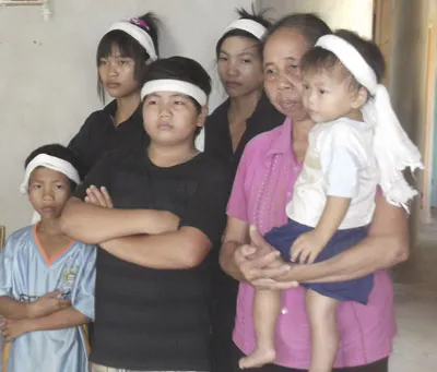 16 tuổi nuôi 4 đứa em