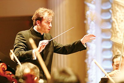 Christian Schumann directs the HCMC Ballet Symphony Orchestra and Opera Performance of a German pianist Performance of Vietnamese Pianist Tran Dieu An ‘Cinderella’ ballet choreographed by Johanne Jakhelln