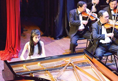 Performance of Vietnamese Pianist Tran Dieu An