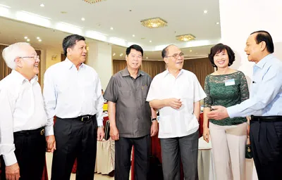 Tìm mô hình phù hợp để phát triển đất nước