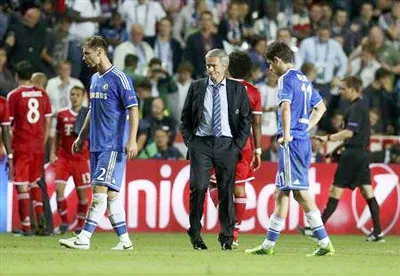 Dù thi đấu đầy nỗ lực nhưng Chelsea dưới sự dẫn dắt của HLV Mourinho đã đánh rơi chiến thắng ở phút cuối cùng của hiệp phụ thứ 2.