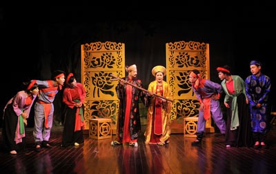 A scene from the drama titled Cai Lao Hoan Dong (Rejuvenation)