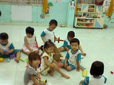 Parents should balance nutrition in meals for children (Photo: Cat Tuong)