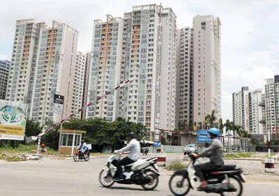 Một khu cao ốc mới phục vụ nhu cầu nhà ở của người dân được xây dựng tại quận 2 TPHCM. Ảnh: Cao Minh
