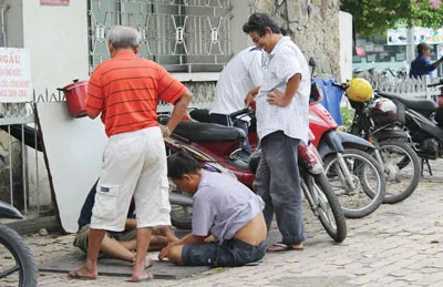 Tràn lan cờ bạc vỉa hè