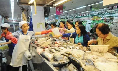 Thị trường bán lẻ: Mua rẻ, bán nhiều...