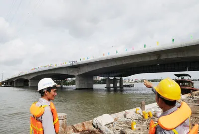 Hợp long cầu Sài Gòn 2 ảnh 2