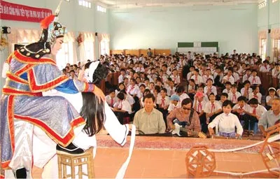 Nghệ thuật cải lương vẫn luôn thu hút giới trẻ hôm nay. Ảnh: ĐỖ HẠNH