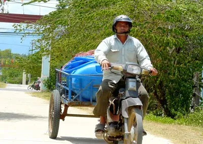 Về “xã nước mương”