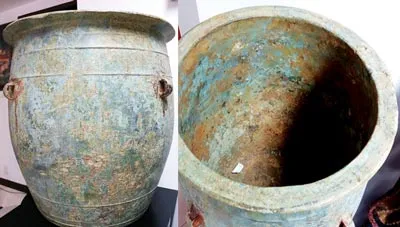 Chiếc thạp đồng Việt ở Thái