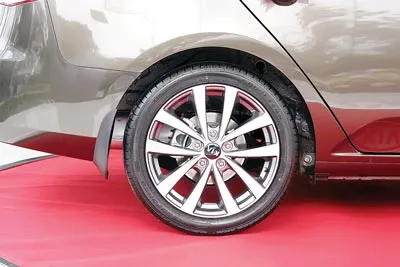 Người tiêu dùng đang rất chuộng Kia Forte S 2013