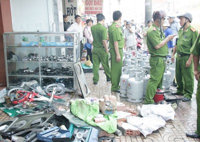 At the scence of gas explosion (Photo:SGGP)