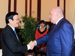 President Truong Tan Sang receives Mikhail Shvydkoi, the Russian President's envoy for international cultural ties. — Photo Nguyen Khang