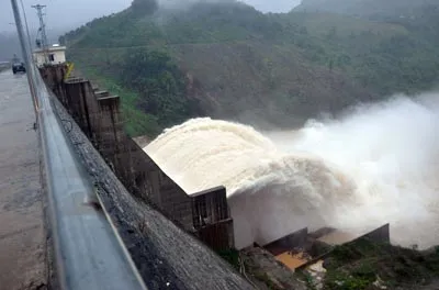 Quảng Nam: Thủy điện Đắk Mi 4 xả lũ 2.000m³/s ảnh 2