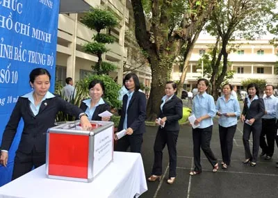 Ủng hộ đồng bào vùng bị thiên tai