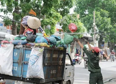 Phân loại được rác tại nguồn: Sẽ biến rác thành… tiền