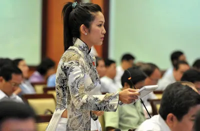 Thực hiện chất vấn trong Đảng: Yếu do “ngại đụng chạm lợi ích”