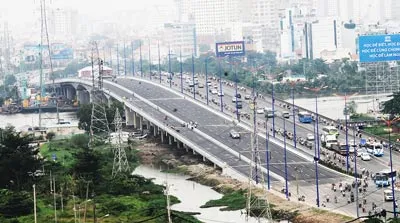 Cầu Sài Gòn 2 nhìn từ phía quận 2. Ảnh: Phạm Cao Minh