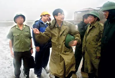 Miền Trung: Bão đi, lũ đến