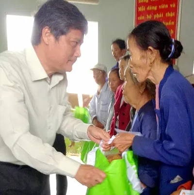 TPHCM hỗ trợ người dân Quảng Nam, Đà Nẵng gần 3 tỷ đồng