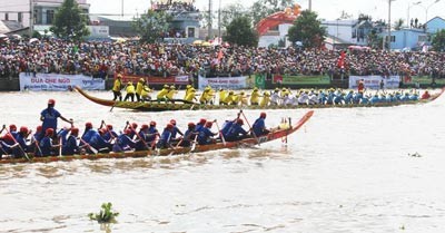 Ngo’ Boat Race Festival takes place at the Maspero River (Photo:SGGP)