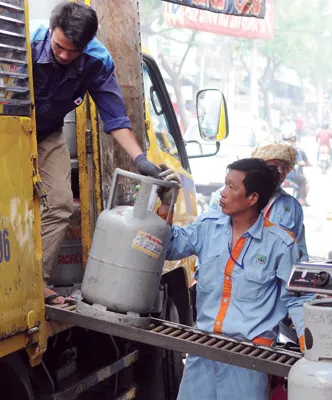 Báo động bùng phát gas giả - Bài 2: Cần chế tài nặng