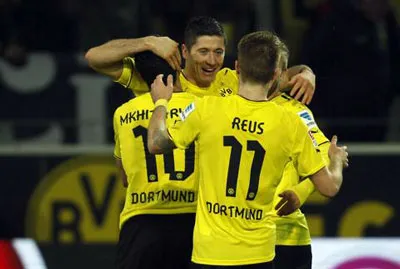 Vòng 11 Bundesliga: Dortmund đè bẹp Stuttgart 6 - 1