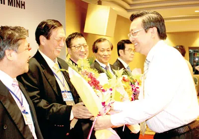 Lễ ra mắt  Ban chấp hành Hội Bảo trợ dạy môn Hoa văn TPHCM  nhiệm kỳ VII và họp mặt Ngày Nhà giáo Việt Nam 20-11