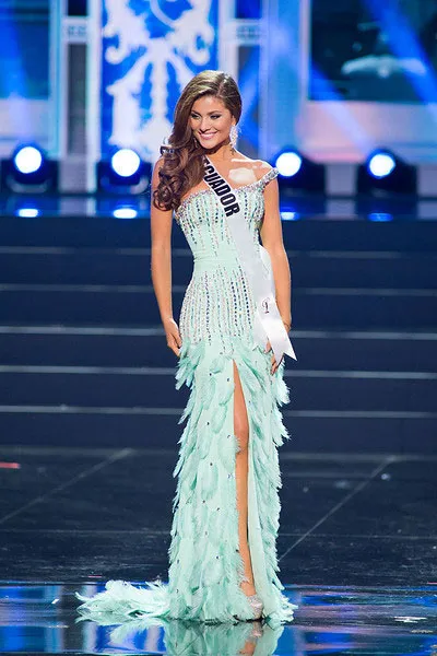 Người đẹp Venezuela lần thứ 7 đăng quang Hoa hậu Hoàn vũ 2013 ảnh 4