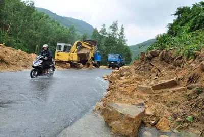 Số người chết và mất tích do lũ gia tăng ảnh 2