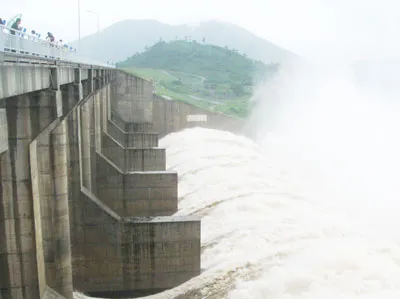 Truy trách nhiệm Bộ trưởng Bộ Công thương về thủy điện