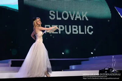 Á hậu 2 được trao cho Denisa Paseciakova (Cộng hòa Slovakia).